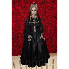 Самая богатая женщина-музыкант Мадонна празднует свое 60-летие